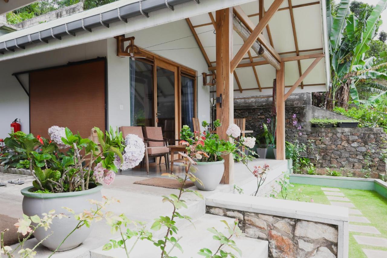 The One Ella Bed & Breakfast Exterior photo