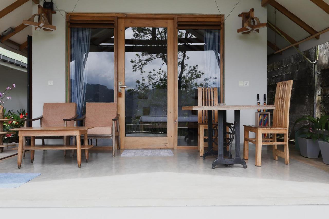 The One Ella Bed & Breakfast Exterior photo